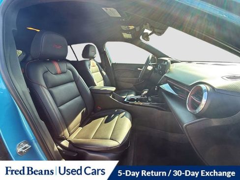 Used 2025 Chevrolet Trax RS w/ Driver Confidence Package FWD image 28