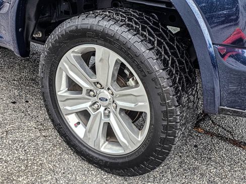 Used 2019 Ford F150 Platinum w/ Equipment Group 701A Luxury AWD/4WD image 8