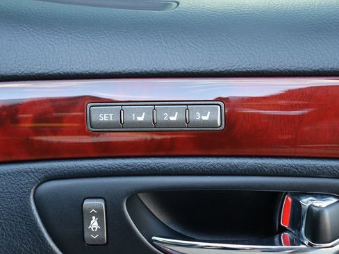 Used 2010 Lexus LS 460 image 44