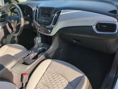 Certified 2021 Chevrolet Equinox LS image 28