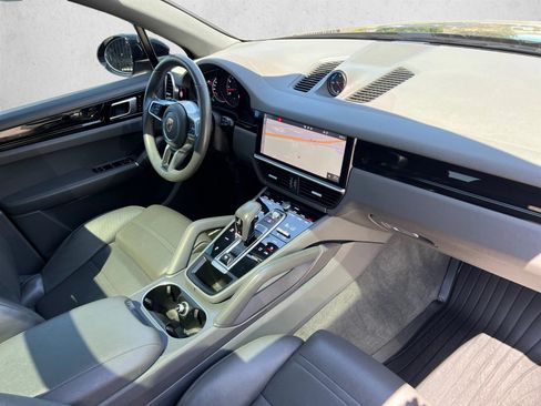 Used 2020 Porsche Cayenne AWD/4WD image 28