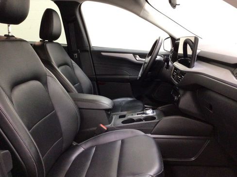Used 2025 Ford Escape Platinum AWD/4WD image 31