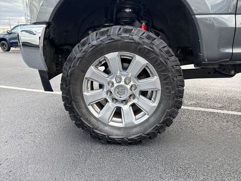 Used 2017 Ford F250 Lariat w/ Lariat Value Package image 31