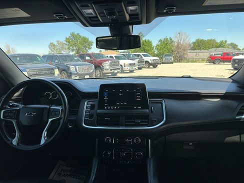 Used 2021 Chevrolet Tahoe Z71 w/ Z71 Signature Package AWD/4WD image 27