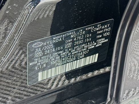 Certified 2026 Genesis G70 2.5T Prestige RWD image 24