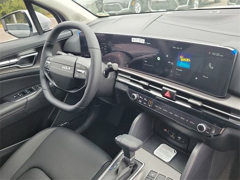 New 2026 Kia Sportage SX image 8