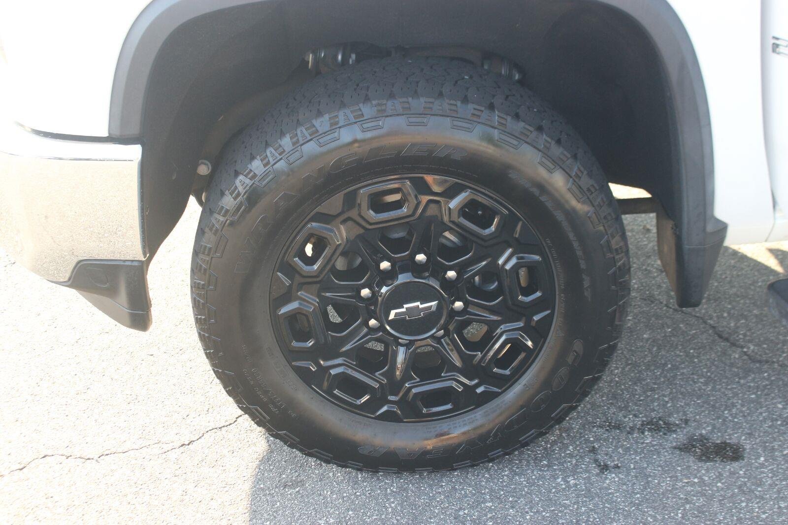 Used 2020 Chevrolet Silverado 2500 LTZ w/ Safety Package AWD/4WD image 41
