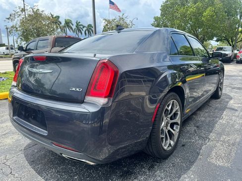 Used 2018 Chrysler 300 Touring w/ Sport Appearance Package RWD image 5