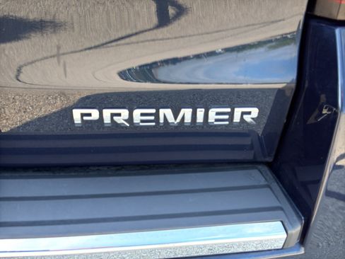 Used 2019 Chevrolet Suburban Premier AWD/4WD image 10
