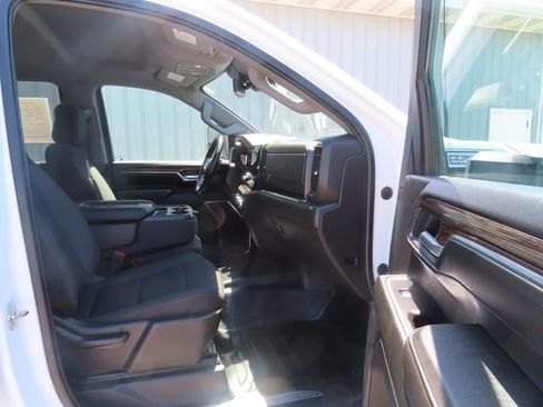 Used 2024 GMC Sierra 3500 SLE w/ SLE Convenience Package AWD/4WD image 20