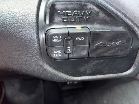 Used 2022 RAM 2500 Big Horn AWD/4WD image 28