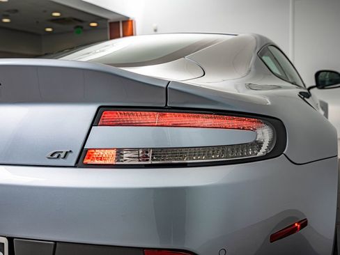 Used 2015 Aston Martin V8 Vantage GT RWD image 15
