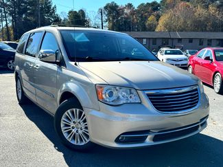 Used 2014 Chrysler Town & Country Limited w/ Luxury Group image 1