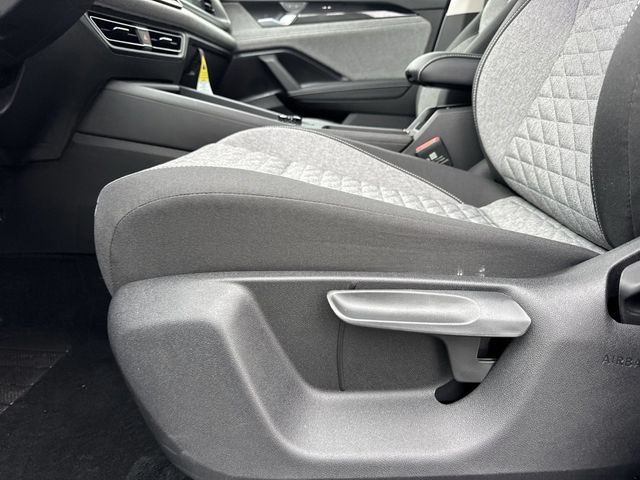 Used 2026 Volkswagen Tiguan S FWD image 12