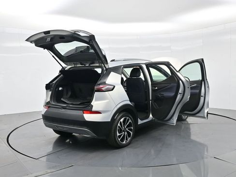 Used 2023 Chevrolet Bolt EUV Premier image 39