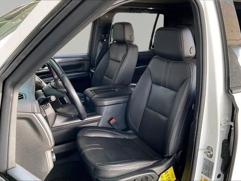 Used 2022 Chevrolet Tahoe RST image 15