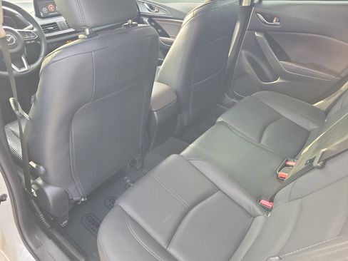 Used 2018 MAZDA MAZDA3 Grand Touring w/ Premium Equipment Package image 13