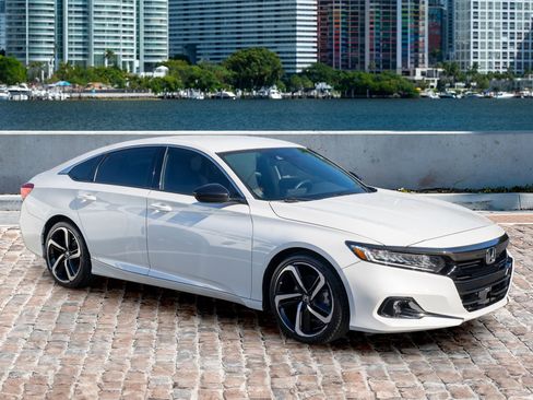 Certified 2022 Honda Accord Sport image 3