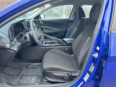 Used 2022 Hyundai Elantra SEL w/ Cargo Package image 16