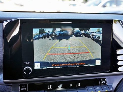 Used 2025 Toyota Camry SE FWD image 26