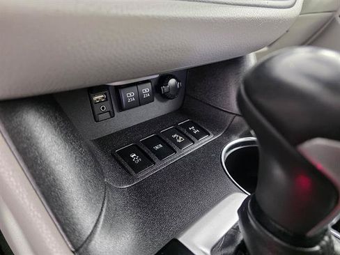 Used 2018 Toyota Highlander XLE AWD/4WD image 45