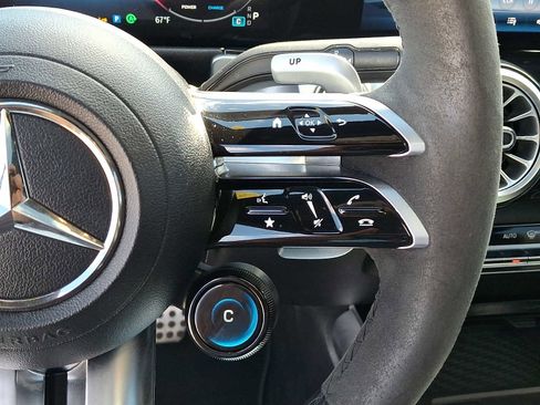 Used 2024 Mercedes-Benz GLB 35 AMG 4MATIC image 24