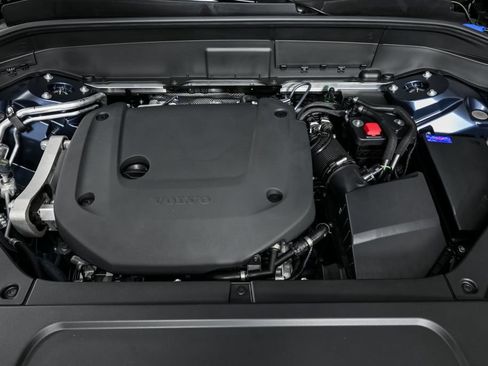 Certified 2026 Volvo XC90 B6 Plus w/ Protection Package Premier image 38