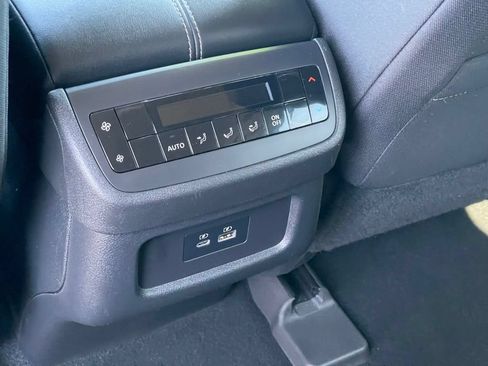 Certified 2022 Nissan Pathfinder SV AWD/4WD image 9