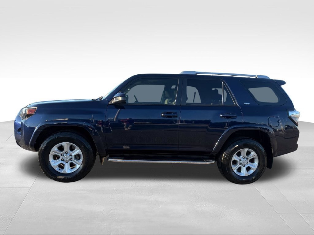 Used 2016 Toyota 4Runner SR5 RWD image 2