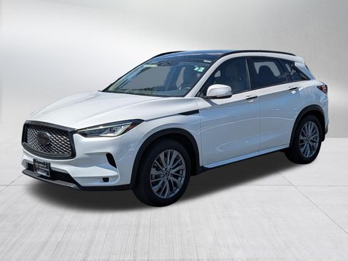 Certified 2024 INFINITI QX50 Luxe w/ Cargo Package AWD/4WD image 3