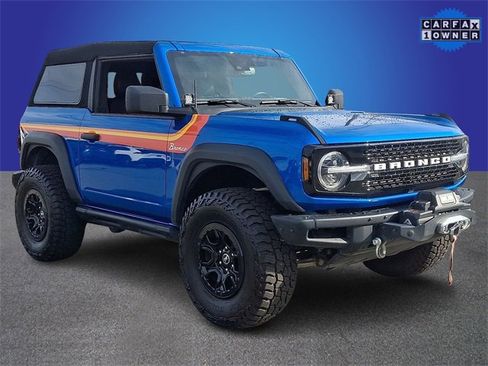 Used 2023 Ford Bronco Wildtrak image 3