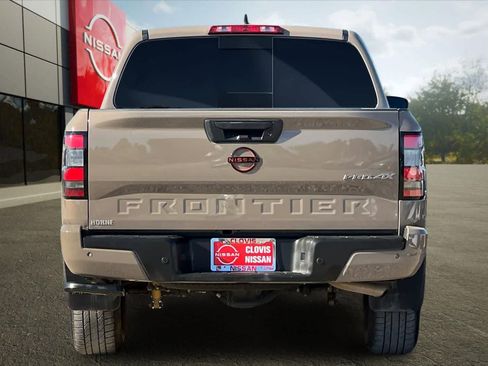 Used 2023 Nissan Frontier PRO-4X w/ Technology Package AWD/4WD image 8
