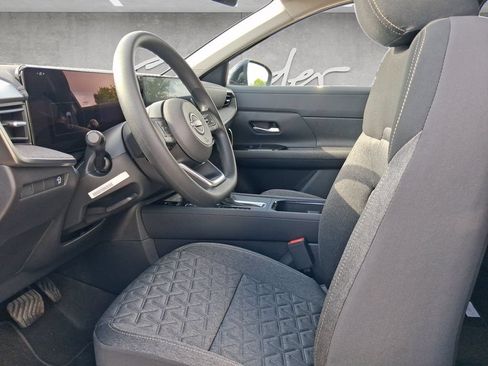 New 2026 Nissan Kicks SV w/ Cold Weather Package FWD image 20