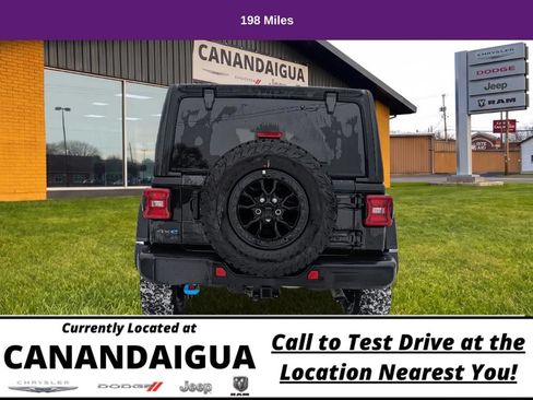 Used 2023 Jeep Wrangler Unlimited Rubicon 4xe AWD/4WD image 10
