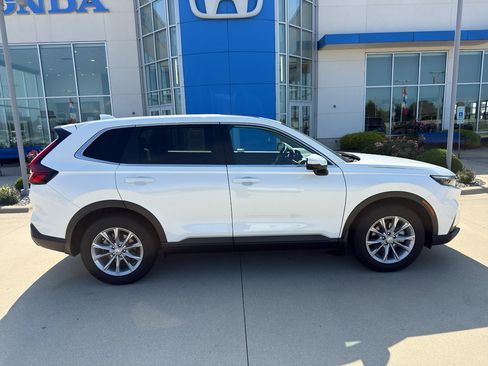 Used 2025 Honda CR-V EX-L image 4