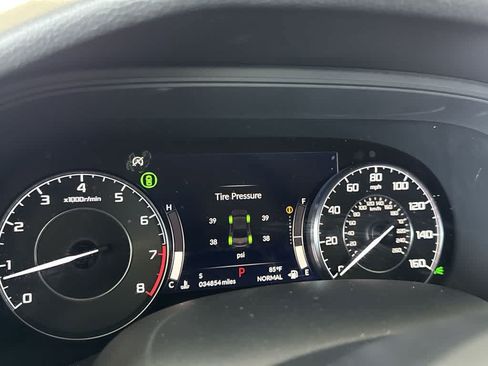 Used 2023 Acura TLX FWD image 16