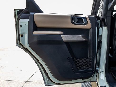 Used 2023 Ford Bronco Wildtrak image 37