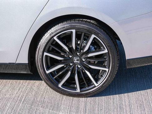 Used 2024 Honda Accord Touring image 8