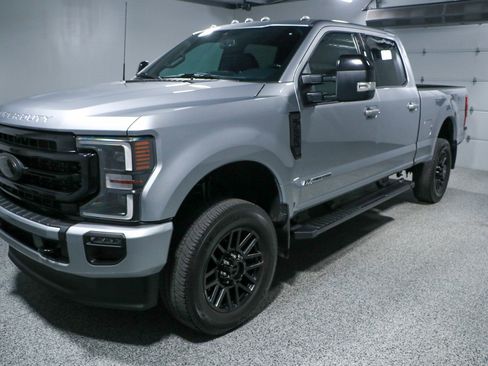 Used 2022 Ford F250 Lariat w/ Black Appearance Package image 32