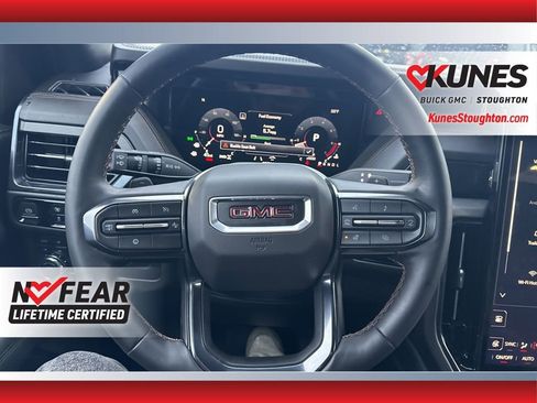 Used 2025 GMC Yukon AT4 image 24