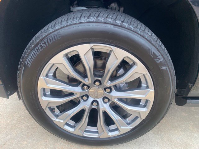 Used 2022 GMC Yukon Denali RWD image 4