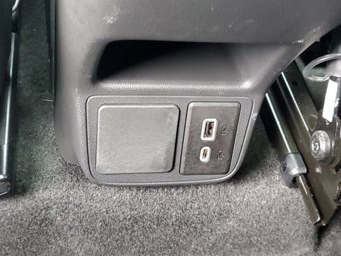 Certified 2023 Buick Encore GX Select w/ Sport Touring Package FWD image 11