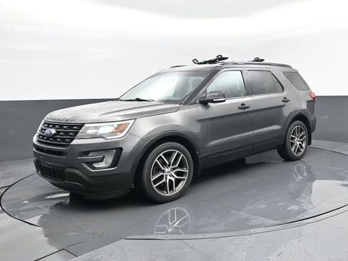 Used 2017 Ford Explorer Sport AWD/4WD image 2