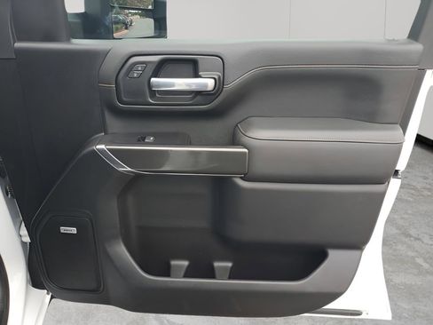 Used 2023 GMC Sierra 2500 AT4 w/ AT4 Preferred Package image 13