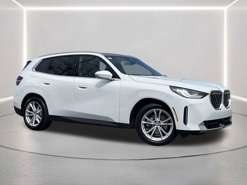 Used 2025 BMW X3 xDrive30i w/ Convenience Package image 2