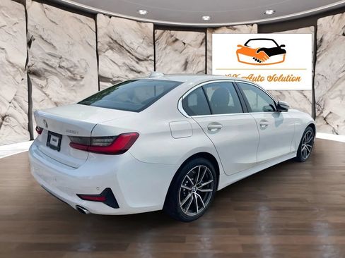 Used 2019 BMW 330i xDrive Sedan w/ Convenience Package AWD/4WD image 4