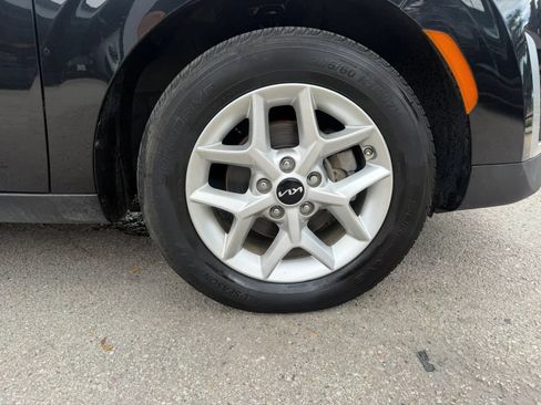 Used 2023 Kia Soul LX w/ LX Technology Package FWD image 34