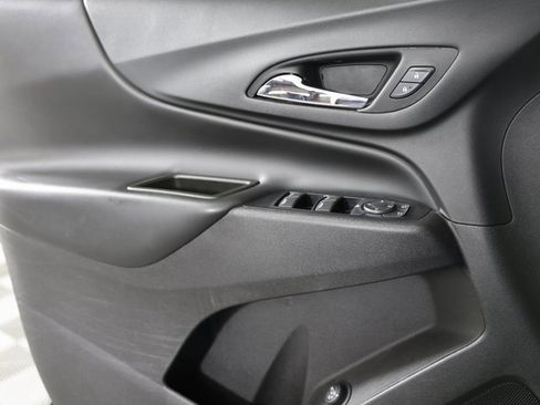 Used 2019 Chevrolet Equinox LT image 24