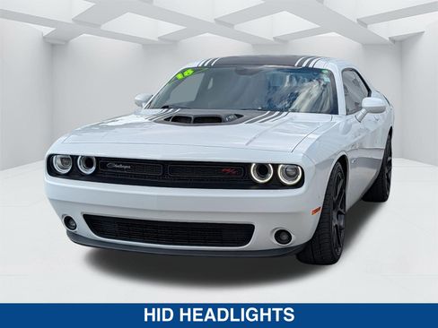 Used 2018 Dodge Challenger R/T Plus RWD image 8