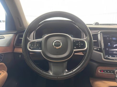 Used 2016 Volvo XC90 T6 Inscription w/ Vision Package AWD/4WD image 19